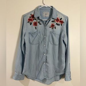 Denim shirt with embroidered flowers